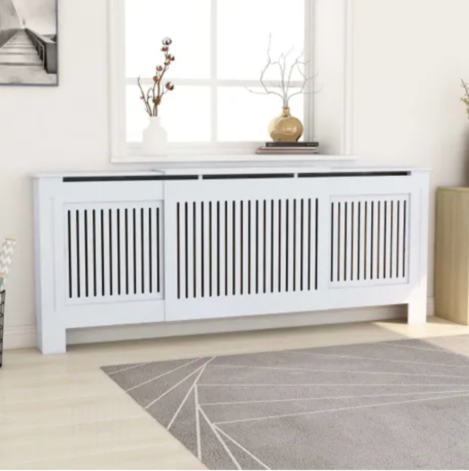 Radiatorskjuler med lodrette lameller